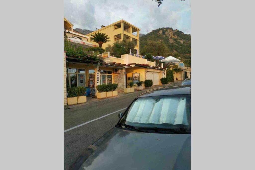 Bmv Room 2 With East Island View Sveti Stefan Exterior foto